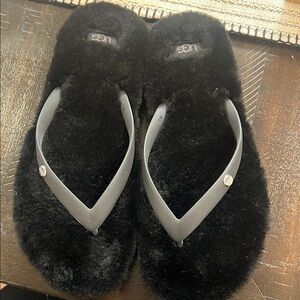 UGG Black Fuzzy Flip Flops